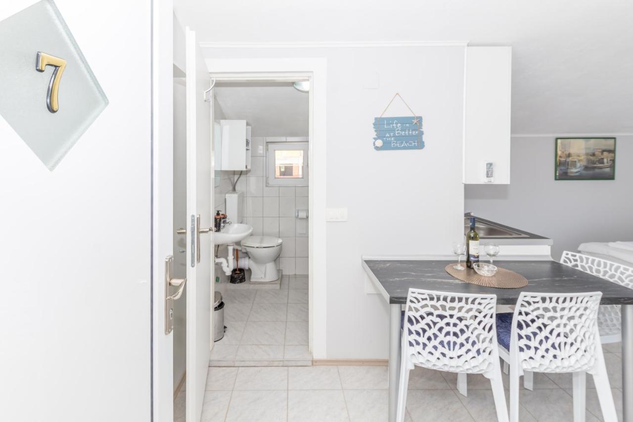 Apartments Dovana Kaštela المظهر الخارجي الصورة