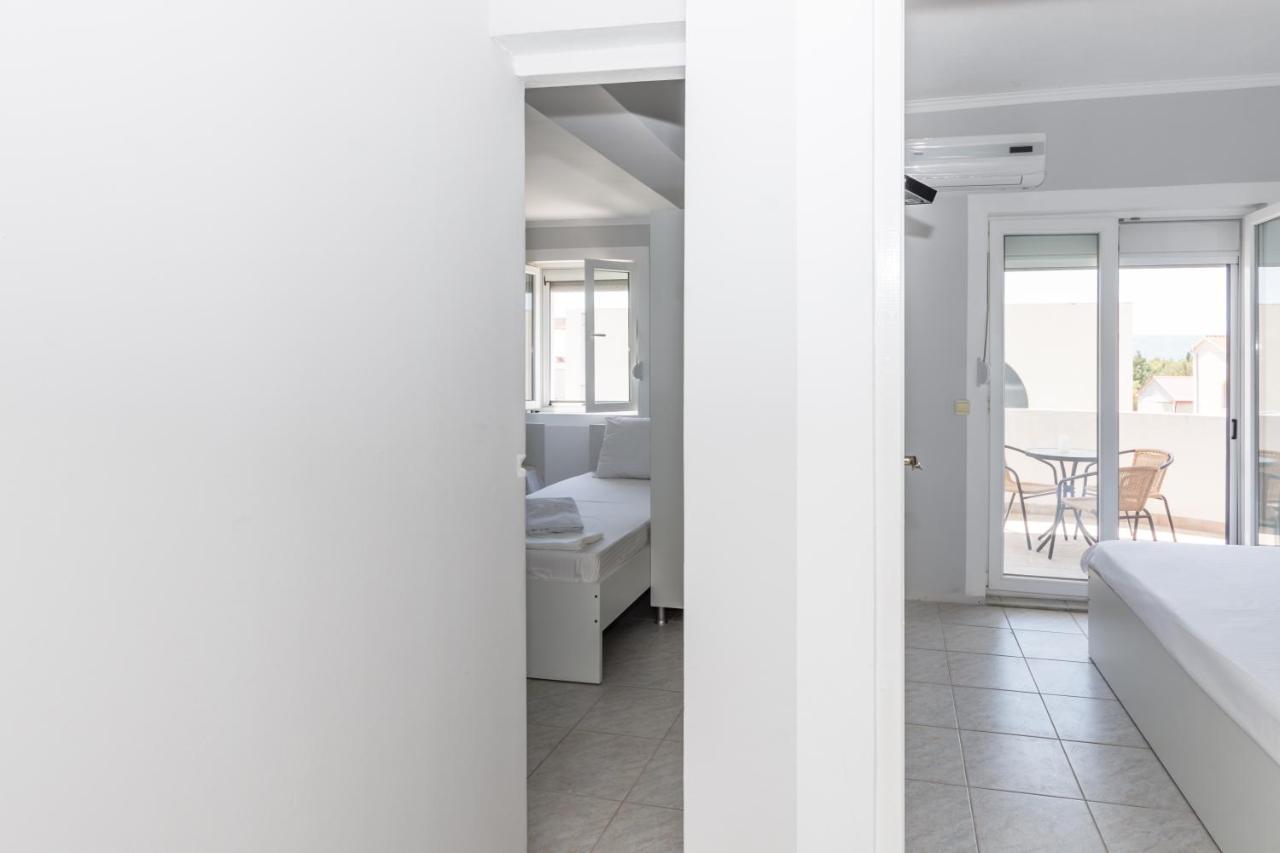 Apartments Dovana Kaštela المظهر الخارجي الصورة