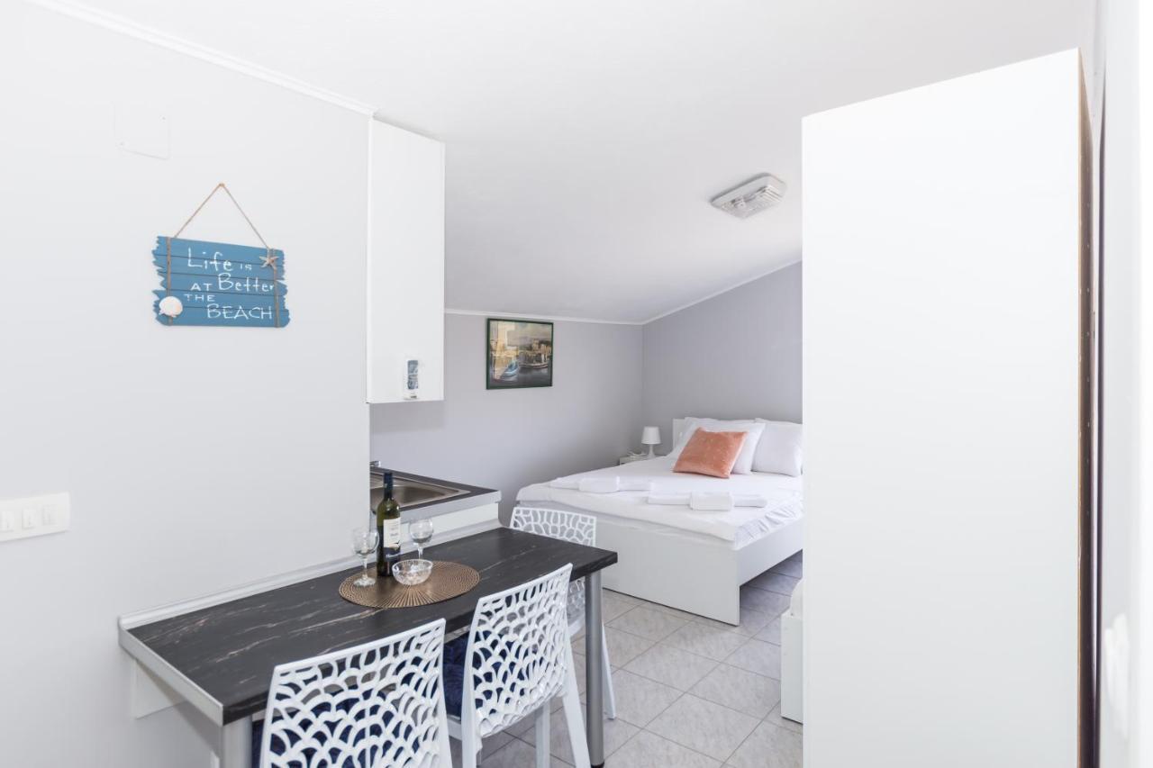 Apartments Dovana Kaštela المظهر الخارجي الصورة